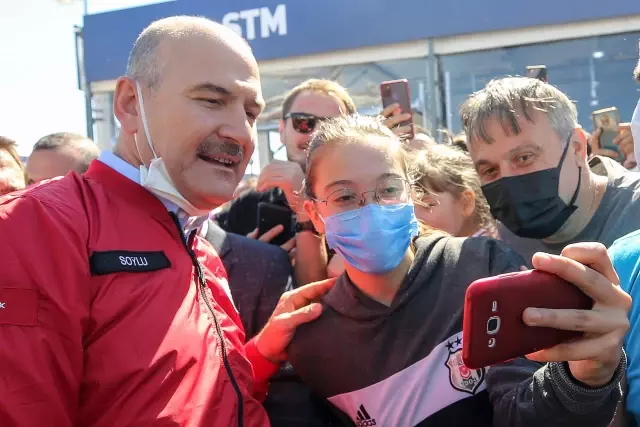 İçişleri Bakanı Soylu, TEKNOFEST'i ziyaret etti