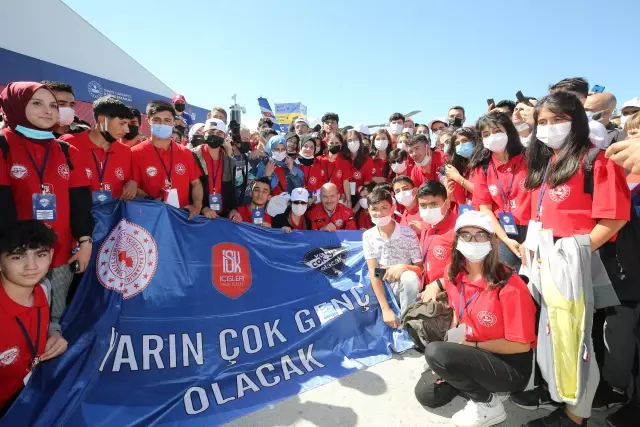 İçişleri Bakanı Soylu, TEKNOFEST'i ziyaret etti