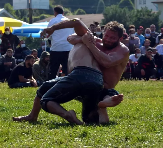 Karadeniz Kırkpınarında başpehlivan İsmail Balaban oldu