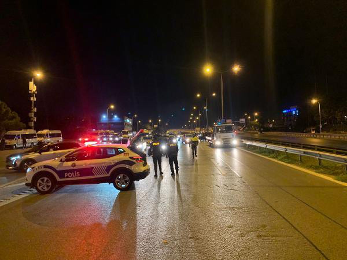 KARTAL'DA AYNI YERDE 3 FARKLI KAZA: 2 YARALI(YENİDEN)