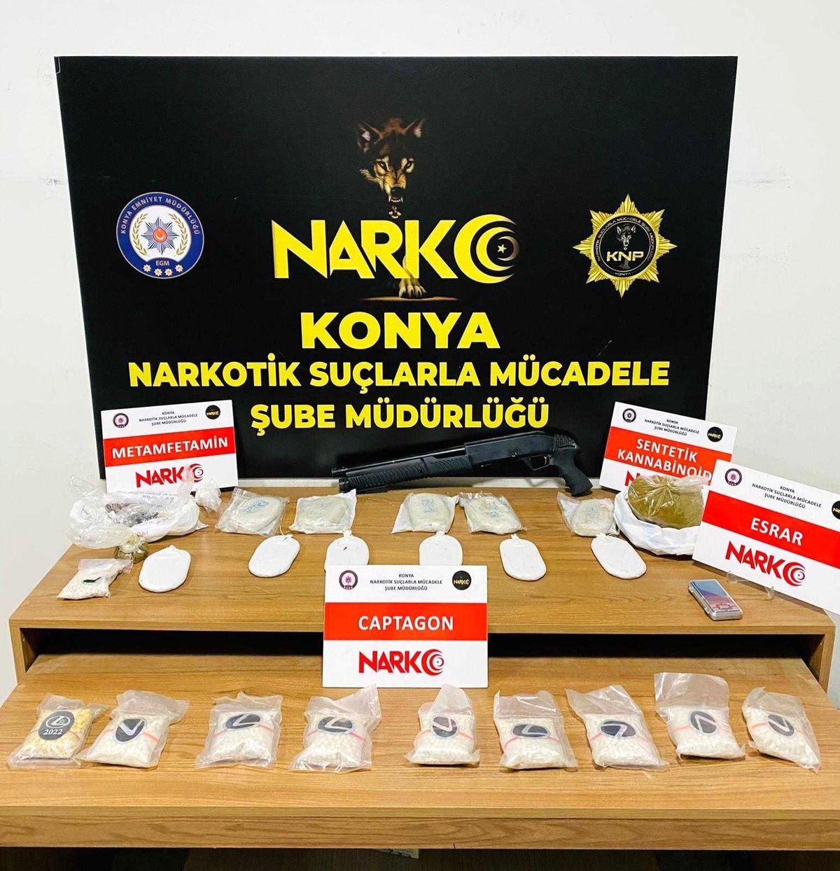 Konya'da uyuşturucu tacirlerine operasyon