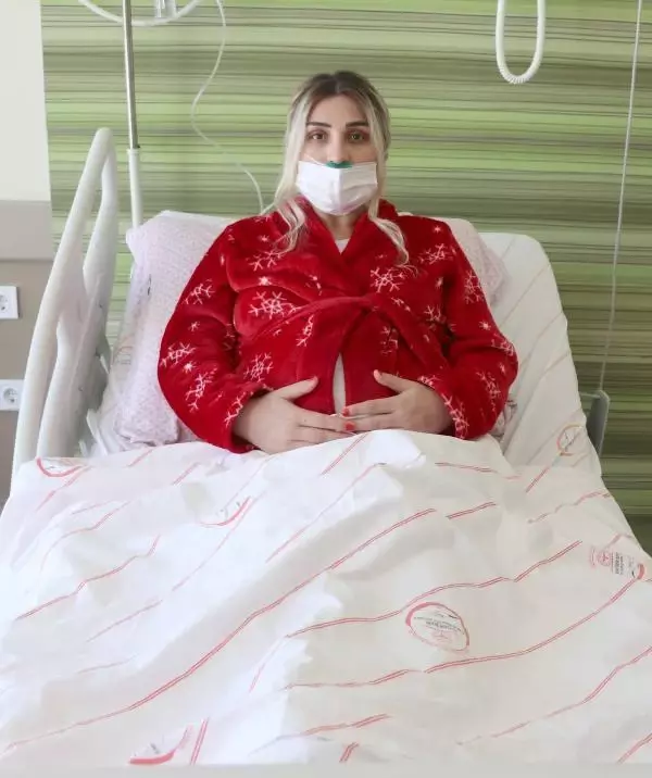 KORONAVİRÜSE YAKALANAN HAMİLE KADIN KEŞKE BÜTÜN DOZ AŞILARIMI YAPTIRSAYDIM