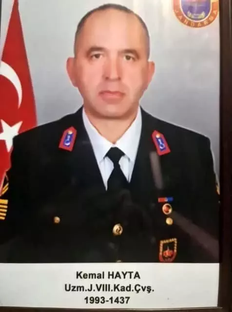 Son dakika haber | Trafik kazasında hayatını kaybeden uzman çavuşun cenazesi defnedildi