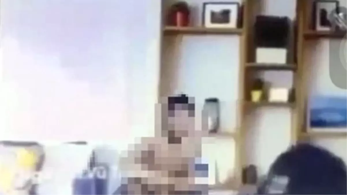 Online derste kız arkadaşıyla cinsel ilişkiye giren genci, sınıf arkadaşları ifşa etti