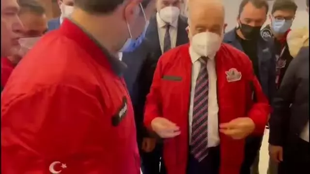 Saadet Partisi Genel Başkanı Karamollaoğlu, TEKNOFEST'i ziyaret etti