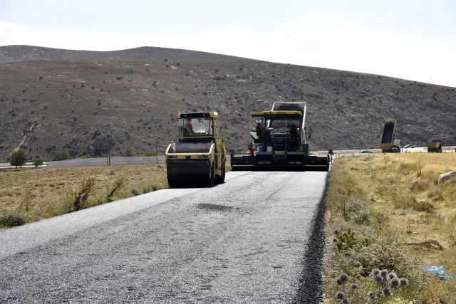 Son dakika haberi... Selçuklu'da dış mahallelerde sıcak asfalt seferberliği