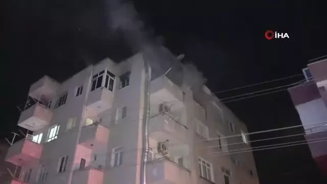 Son dakika: Yangında mahsur kalan kişinin imdadına bekçiler yetişti