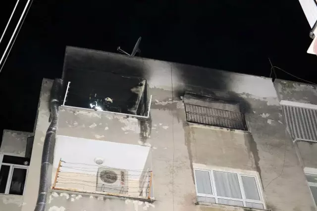 Son dakika: Yangında mahsur kalan kişinin imdadına bekçiler yetişti