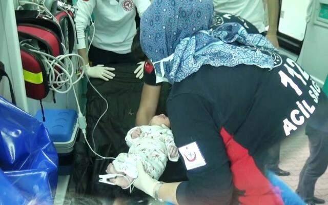 Yasak aşkından dünyaya getirdiği çocuğunu canlı canlı mezarlığa gömen kadın ve annesi serbest bırakıldı Yasak aşkından dünyaya getirdiği çocuğunu canlı canlı mezarlığa gömen kadın ve annesi serbest bırakıldı