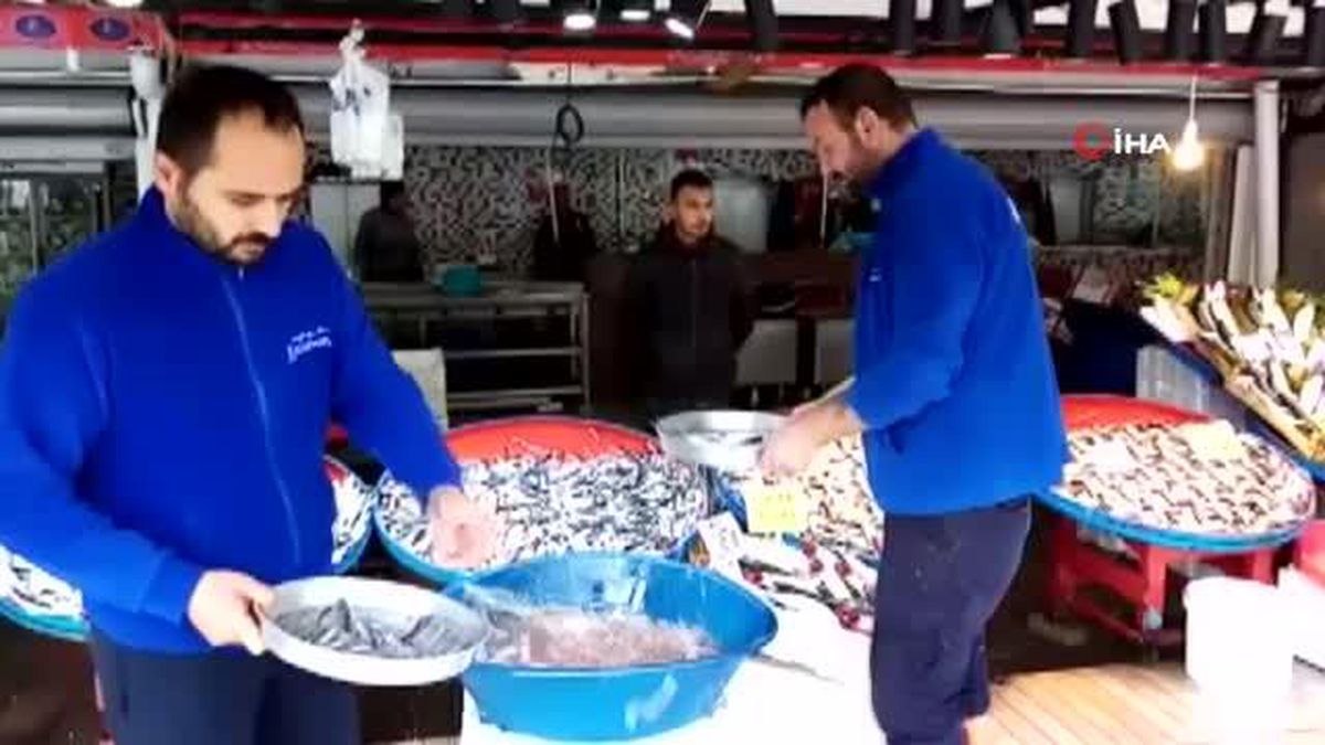 Balık fiyatları cep yakıyor: Hamsinin fiyatı 40 liraya dayandı