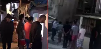 Beyoğlu'nda ekipleri harekete geçiren görüntü! Uyuşturucu almak için kuyruğa girdiler Beyoğlu'nda ekipleri harekete geçiren görüntü! Uyuşturucu almak için kuyruğa girdiler