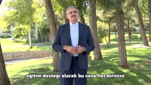 DİYARBAKIR - Diyarbakırlı üniversite öğrencilerine belediyeden 750'şer lira destek