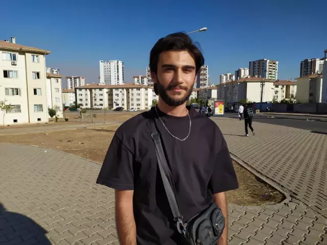 DİYARBAKIR - Diyarbakırlı üniversite öğrencilerine belediyeden 750'şer lira destek
