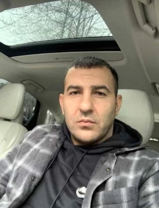 Fenerbahçeli eski futbolcu Sezer Öztürk trafikte silahıyla dehşet saçtı: 1 ölü, 4 yaralı