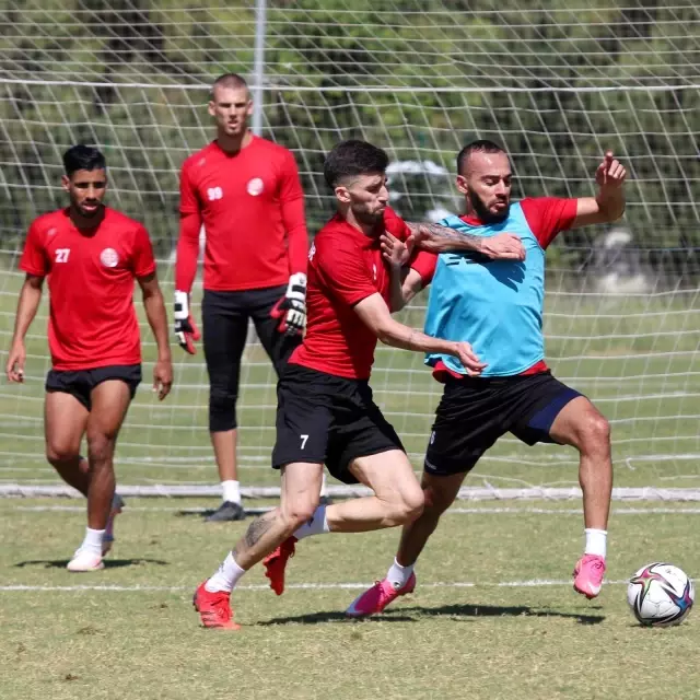 FT Antalyaspor, Adana Demirspor'a moralli hazırlanıyor