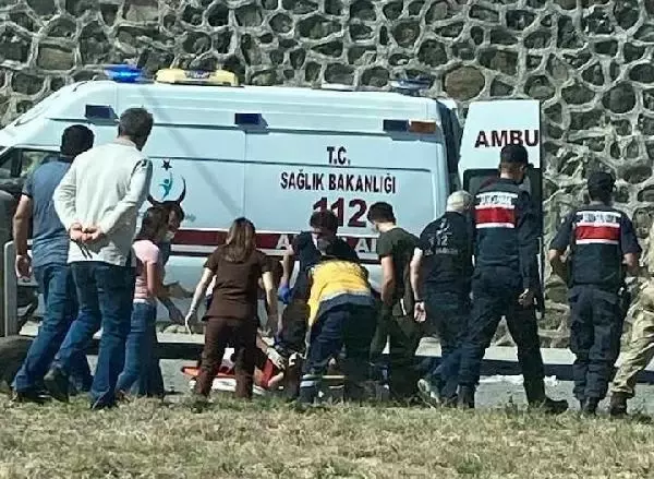 Trafik kazasında 1 kişi öldü, 3 kişi yaralandı
