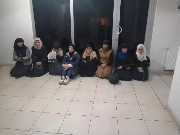 Hatay'da 22 kaçak göçmen yakalandı
