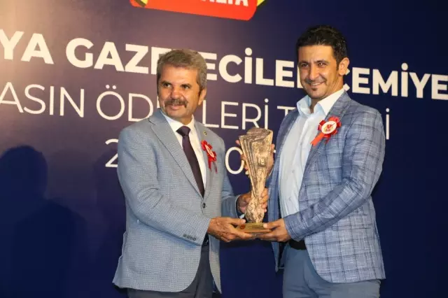 Gazeteciler Cemiyeti 2019-2020 yılları basın mükafatları merasiminde İHA'ya 7 ödül birden