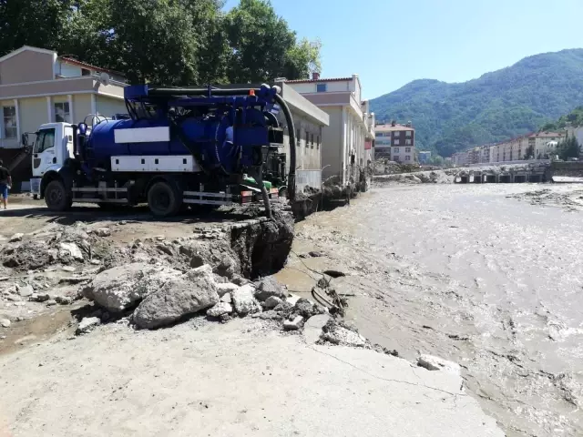 Kayseri itfaiyesine yangın ve sel bölgesindeki kurumlardan teşekkür belgesi