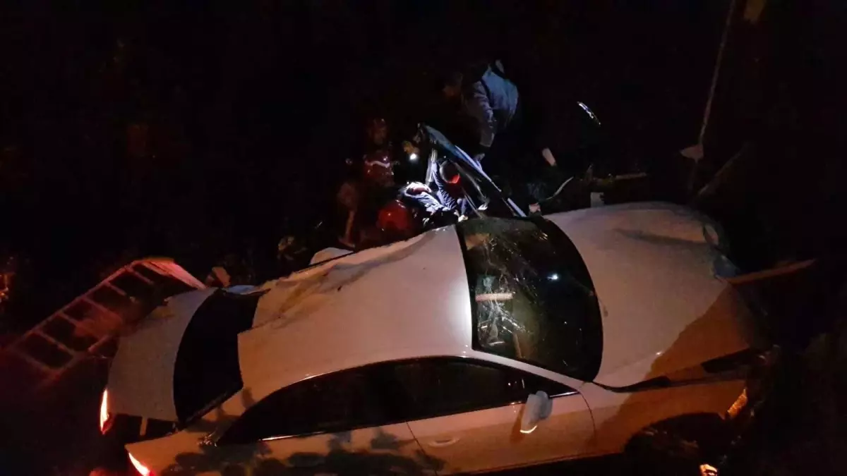 Kontrolden çıkan otomobil dereye düştü: 1 ölü