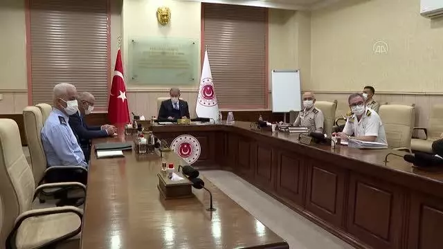 Son dakika haber: Bakan Akar: "(Suriye'nin kuzeyindeki gelişmeler) Son vakitlerde bilhassa hava taarruzlarında bir artış oldu.