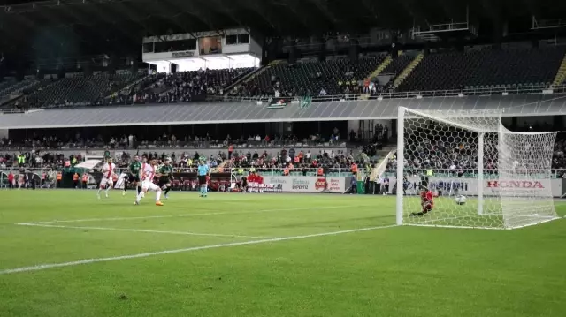 TFF 1. Lig: Denizlispor: 2 Samsunspor: 3