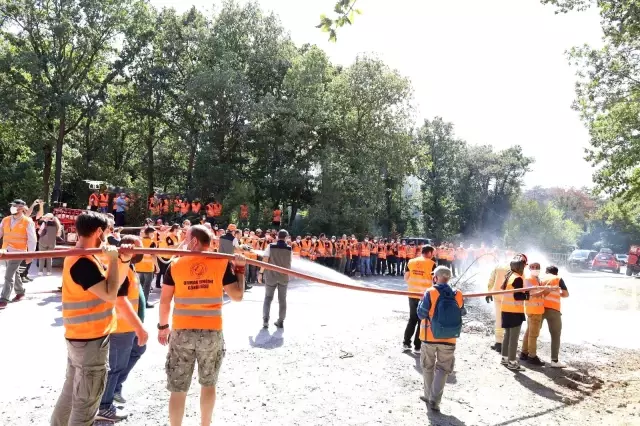 Son dakika... Yangın söndürme gönüllülerinden nefes kesen tatbikat