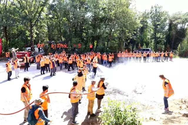 Son dakika... Yangın söndürme gönüllülerinden nefes kesen tatbikat
