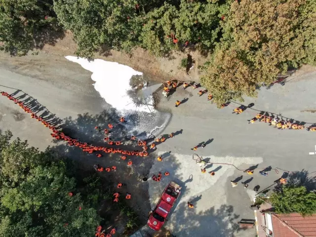 Son dakika... Yangın söndürme gönüllülerinden nefes kesen tatbikat