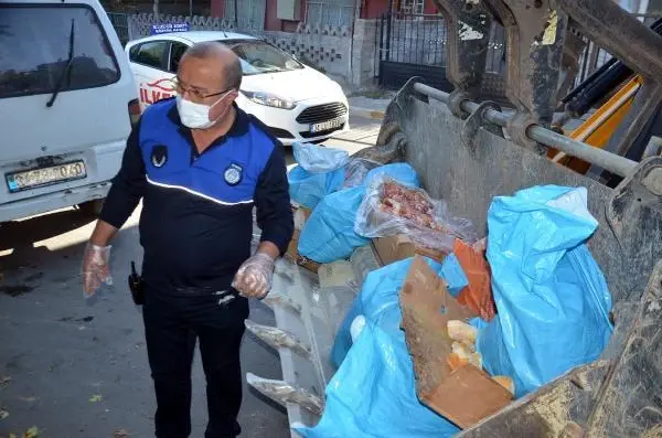 AVCILAR'DAKİ HALI YIKAMA YERİNDE SAĞLIKSIZ KOŞULDA BEKLETİLEN ETLERE EL KONULDU