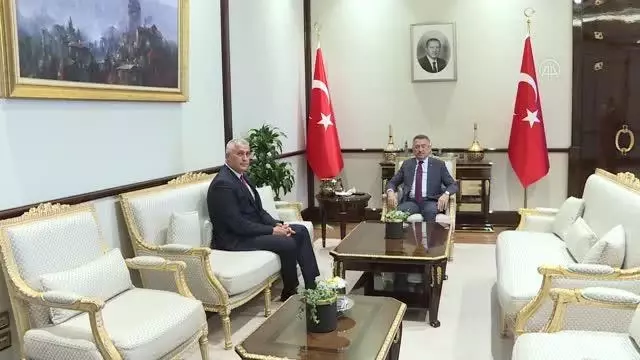 Cumhurbaşkanı Yardımcısı Oktay, KKTC Ulusal Eğitim ve Kültür Bakanı Amcaoğlu'nu kabul etti