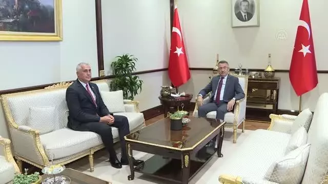 Cumhurbaşkanı Yardımcısı Oktay, KKTC Ulusal Eğitim ve Kültür Bakanı Amcaoğlu'nu kabul etti