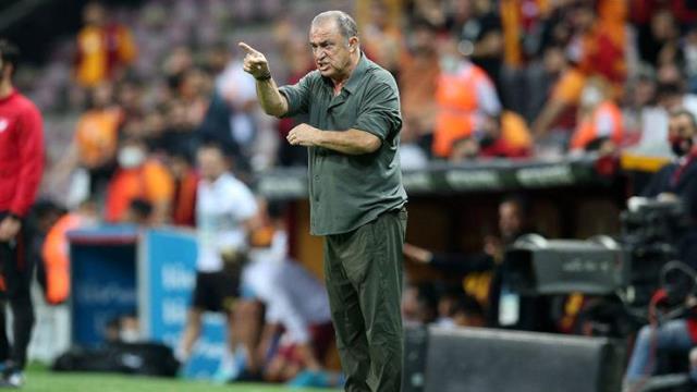 Galatasaray çalkalanıyor! Fatih Terim, istifa mektubunu son anda yırttı