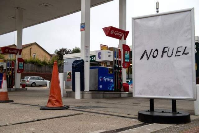 İngiltere'de petrol krizi büyüyor! İstasyonlar kullanım dışı kaldı, ordu devreye giriyor