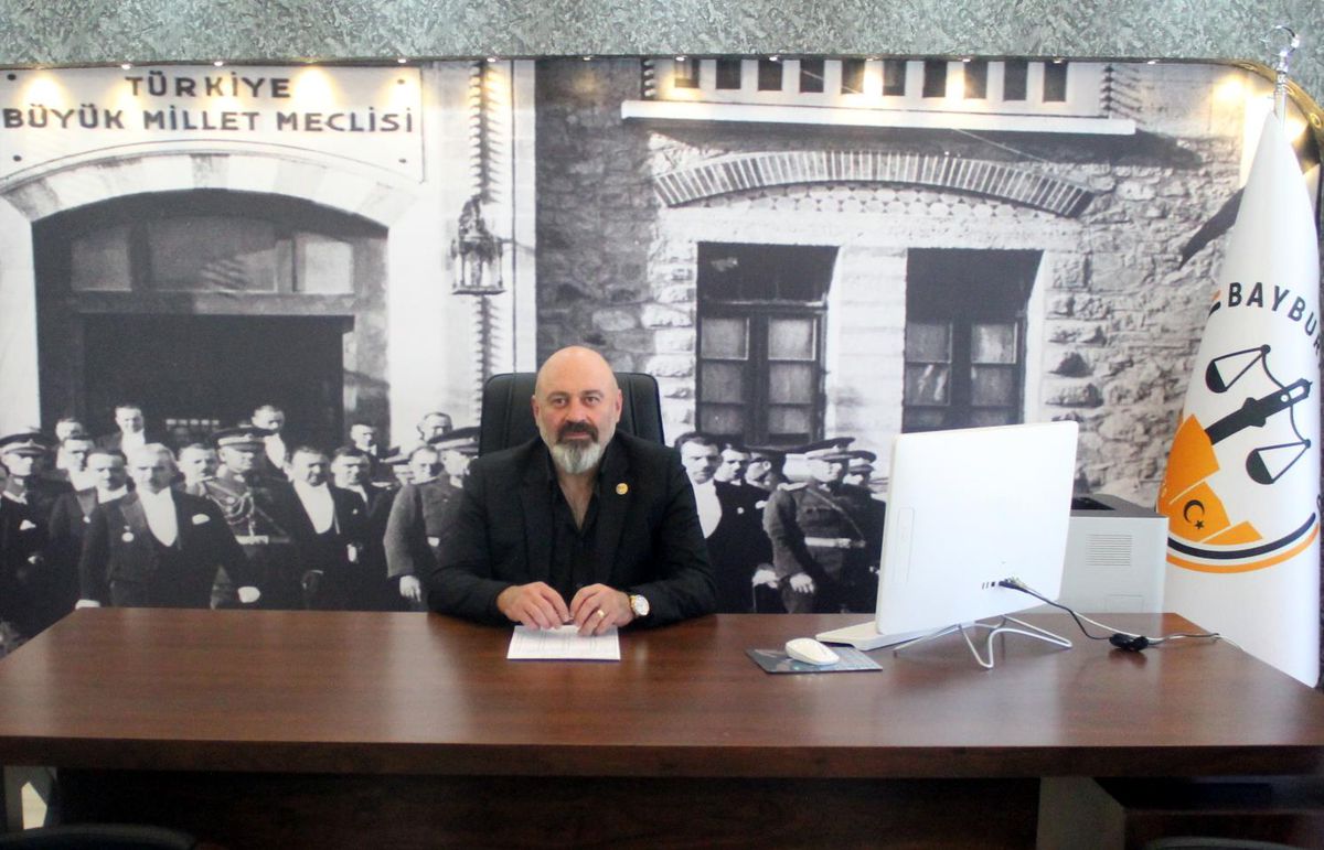 Yeni kurulan Bayburt Barosu Başkanlığına Serkan Pekmezci seçildi