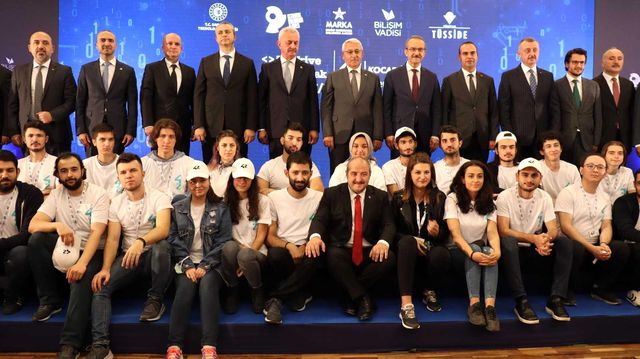 bakan varank muhalefet partilerine yuklendi 8 14427436 o
