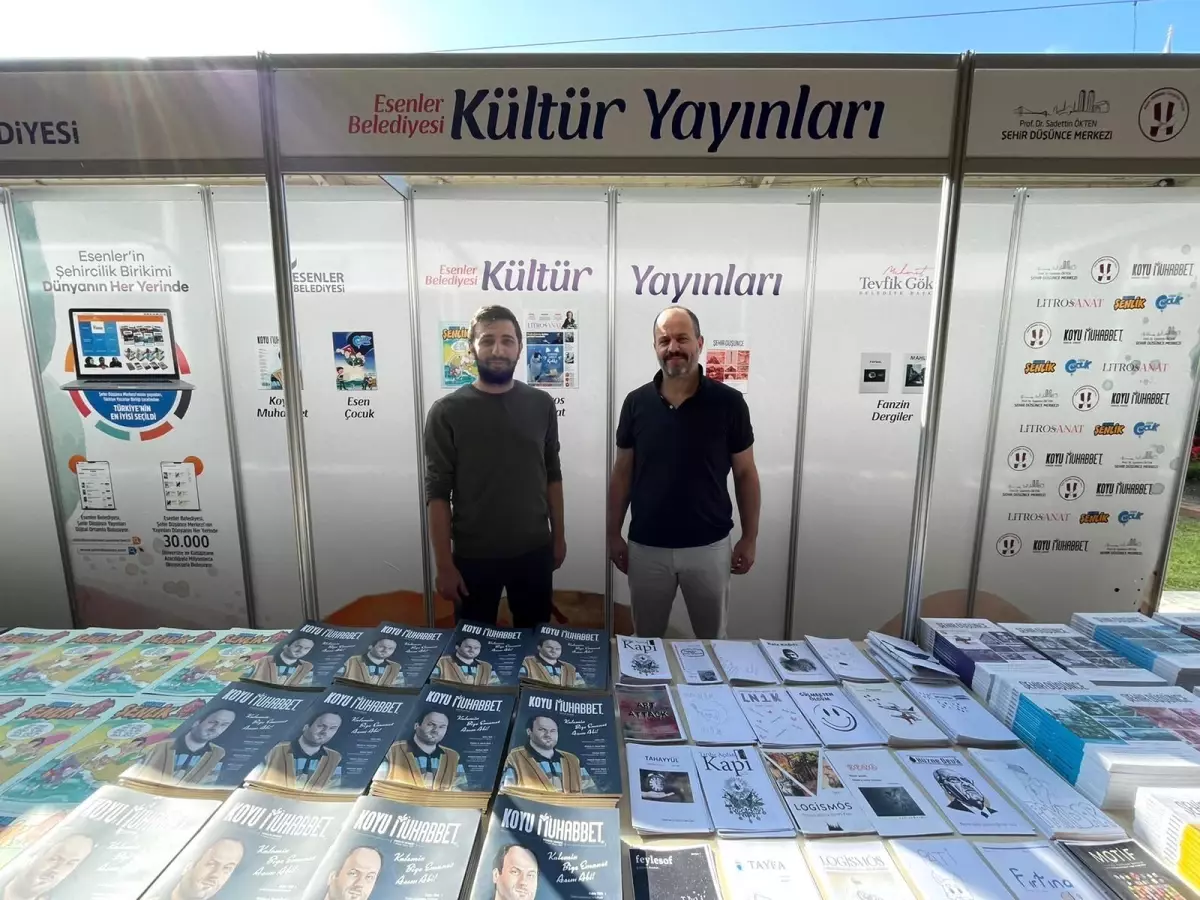 DERGİ FUARINDA OKURLAR YAYINLARIMIZLA TANIŞTI