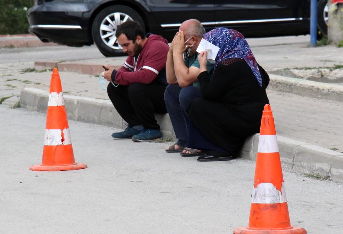 Mahalle kuyumcusu 200'den fazla kişiyi dolandırdı
