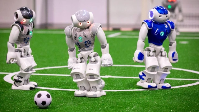 Robot futbol takımı 2050 Dünya Kupası şampiyonunu yenebilir mi?