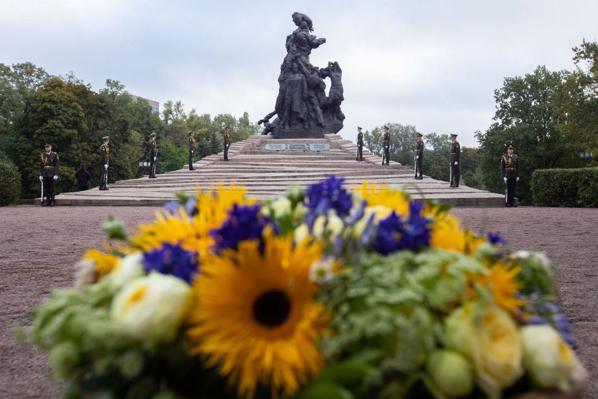 Ukrayna'da 'Babi Yar Katliamı'nın 80. yılında hayatını kaybedenler anıldı