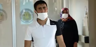 80 kilodan 65 kiloya düştü! Hıçkırık nöbetlerine kapılan genç, kapı kapı dolaşıp derdine çare arıyor
