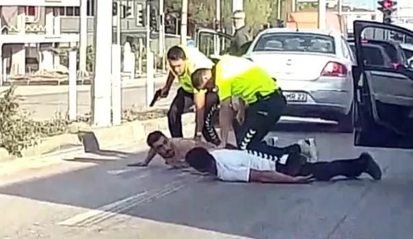 Son dakika haberleri! Bandırma polisinden kırmızı ışıkta nefes kesen operasyon