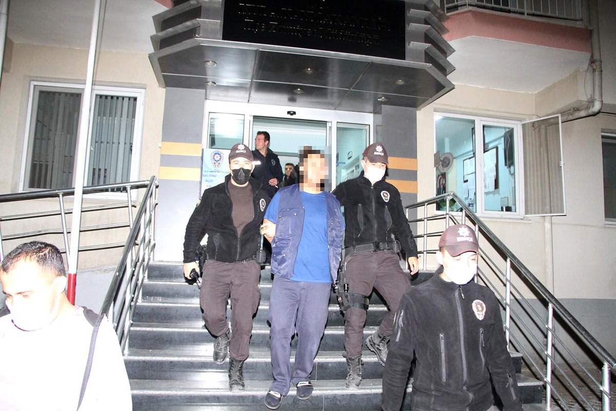 Dolandırıcılık şüphesi ile aranan firari yakalandı - Vimarsana News