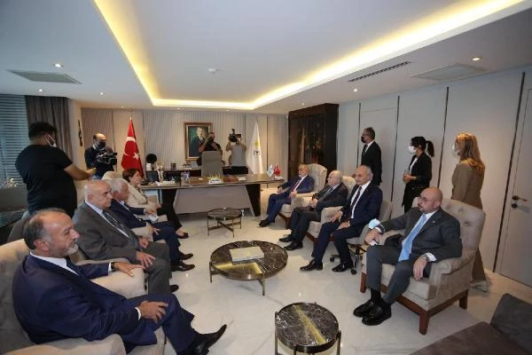 Karamollaoğlu, DÜZGÜN Parti Genel Merkezi'nde Akşener'i ziyaret etti
