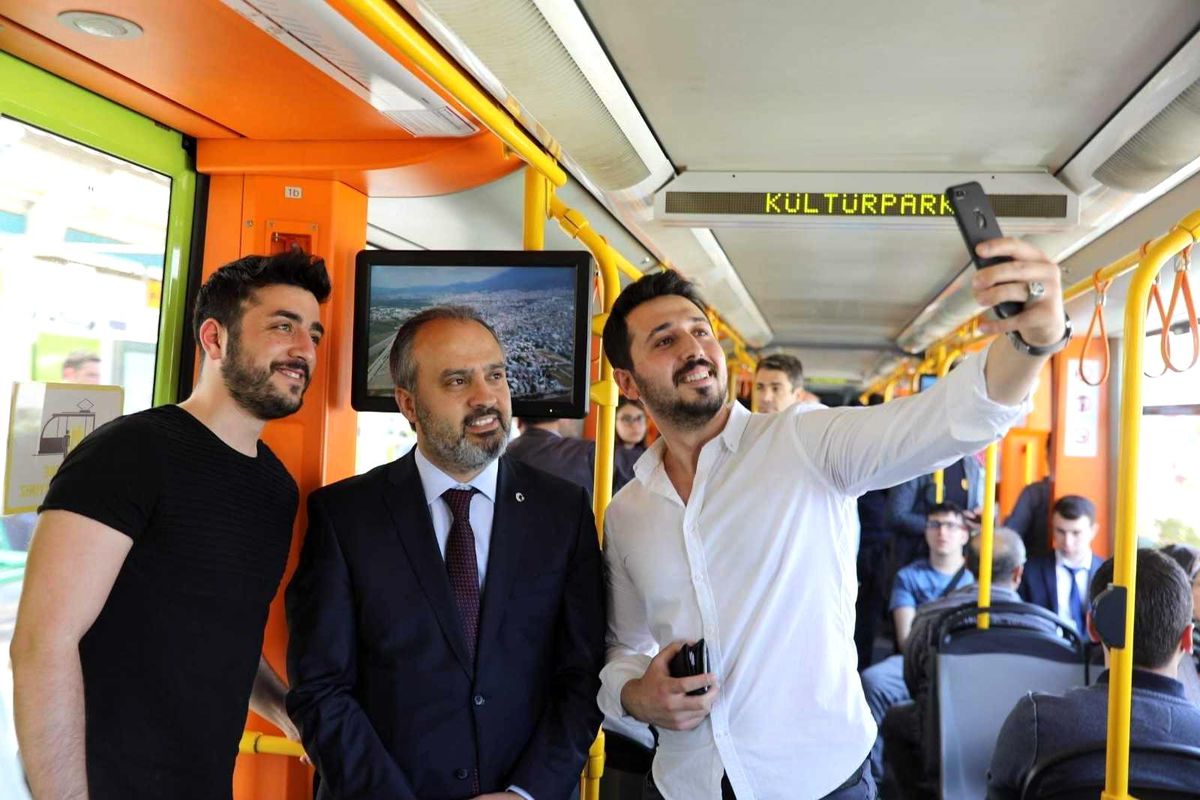 Öğrenciye en ucuz toplu ulaşım hizmeti Bursa'da