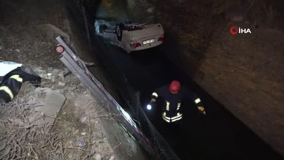 Otomobil sulama kanalına uçtu, ekipler alarma geçti