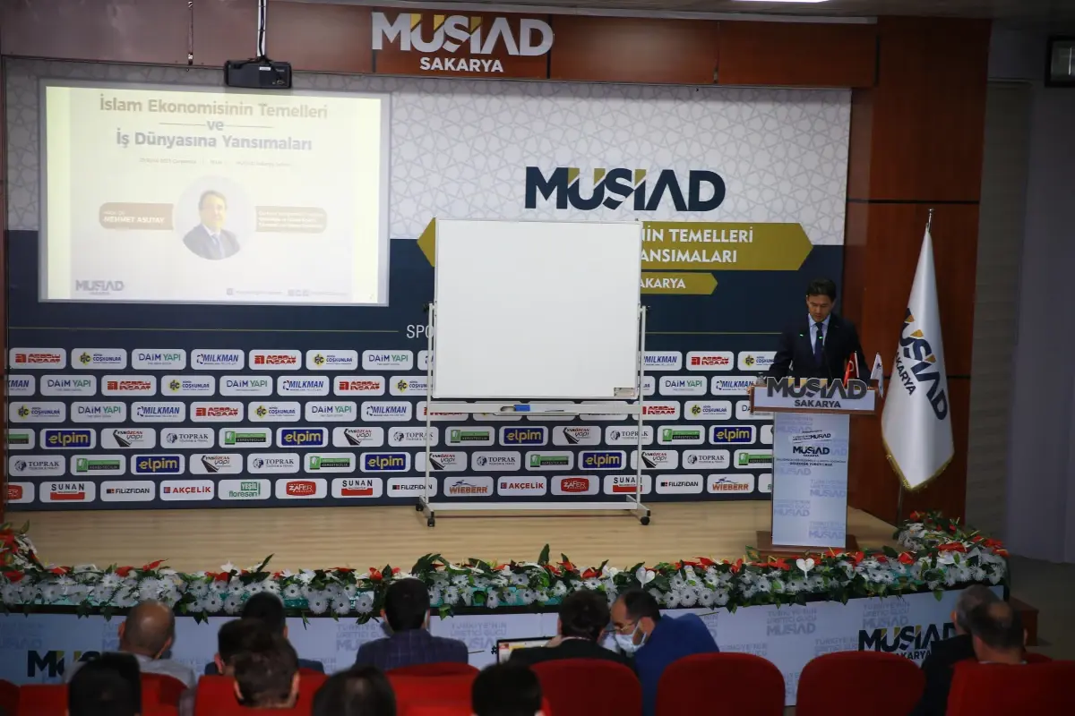 Sakarya'da 'İslam Ekonomisinin Temelleri ve İş Dünyasına Yansımaları' konferansı düzenlendi