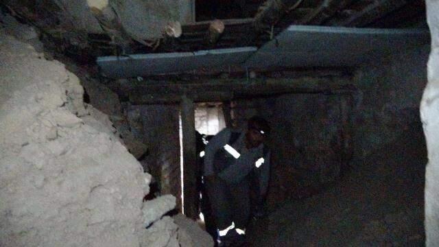 Yaşlı adam, define aramak için kazdığı kuyuya düşerek öldü