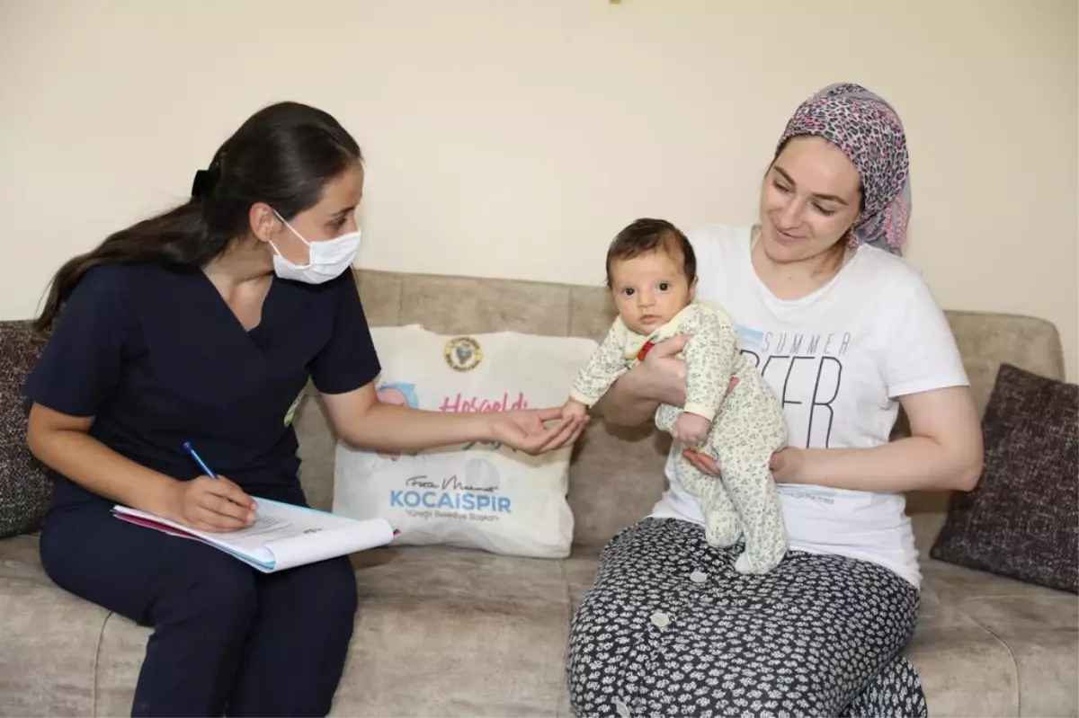Yüreğir'de 'Hoş Geldin Bebek Projesi' ile 6 bin 300 aile ziyaret edildi