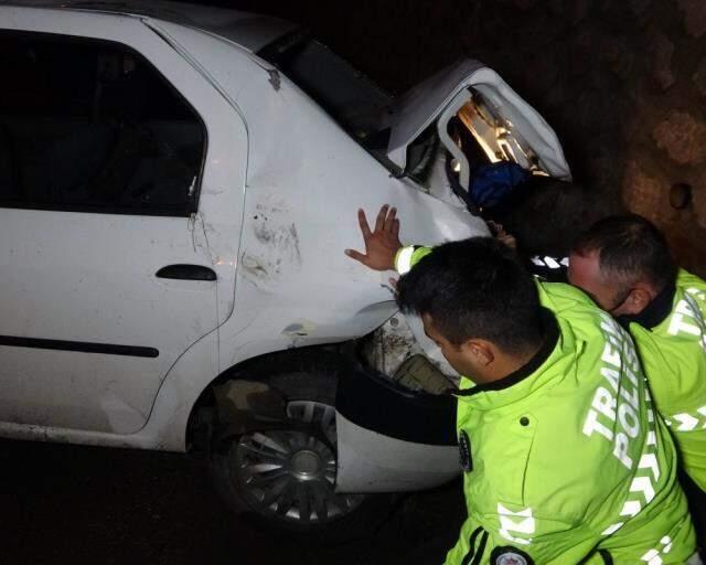 Ailesiyle birlikte trafik kazası geçiren ünlü oyuncu Sadi Celil Cengiz yaralandı